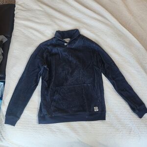 Cozy Blue Crewneck Sweater with Plush Texture